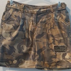 Zoompy Vintage Bermuda Shorts